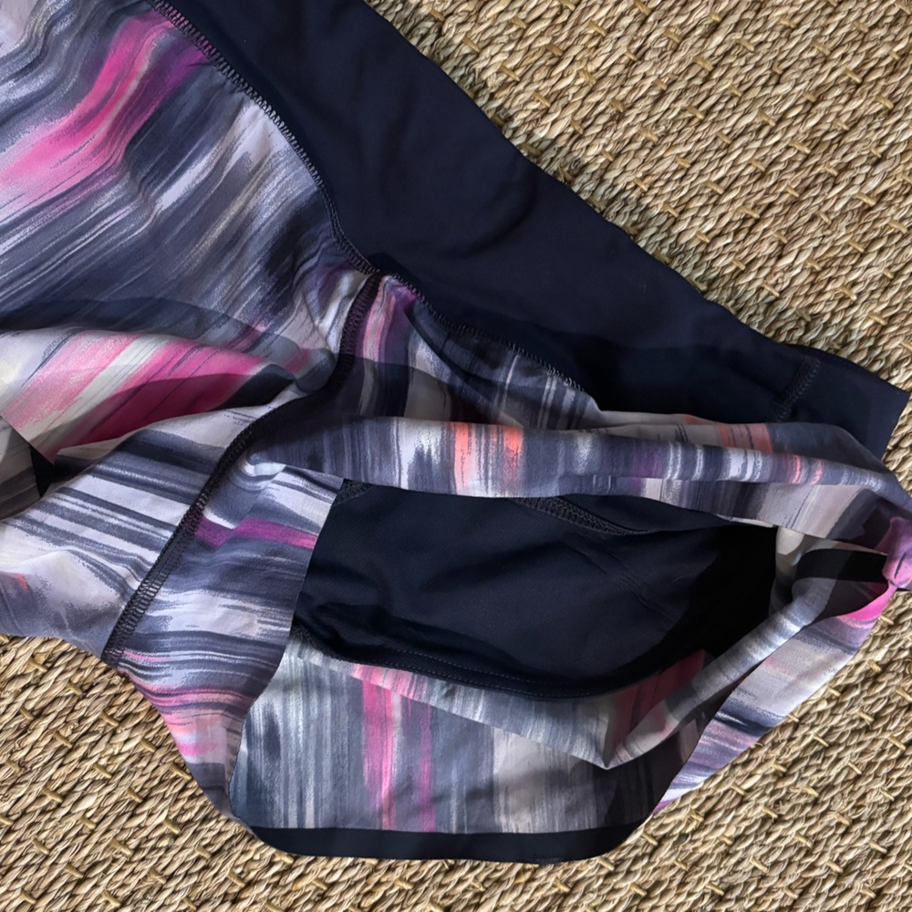 LULULEMON Athletica Shorts Size 6 - Picture 6 of 13